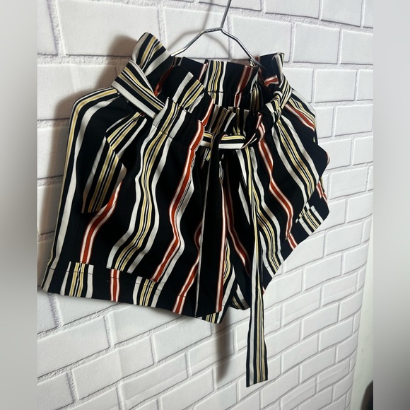 STREET WEAR SOCIETY women striped tie front shorts /size S - Picture 6 of 7